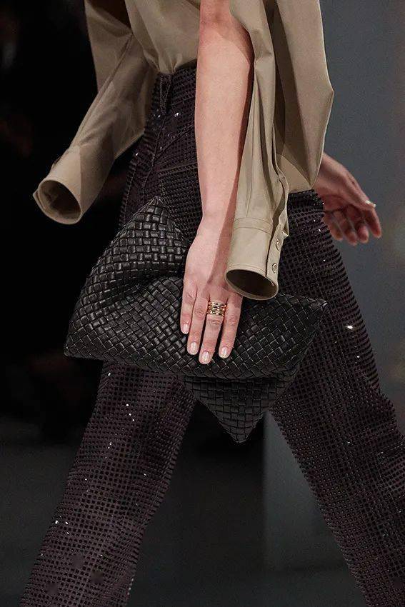 Veneta|Bottega Veneta | 得体地赶时髦