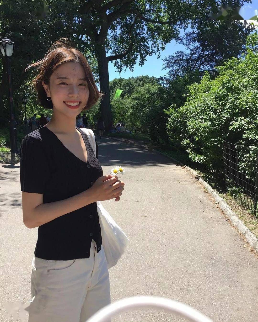 女王|穿对领口,不用减肥也能瘦!瘦!瘦!