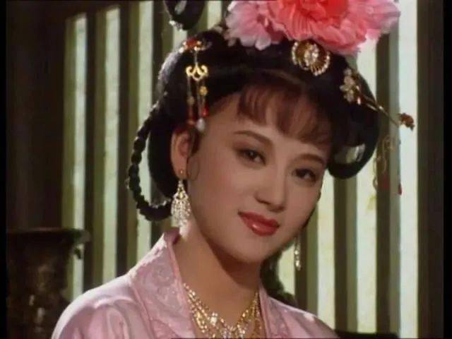 李佳琦|一次「换头」13亿人围观：比李佳琦更讨女人欢心的男人来了