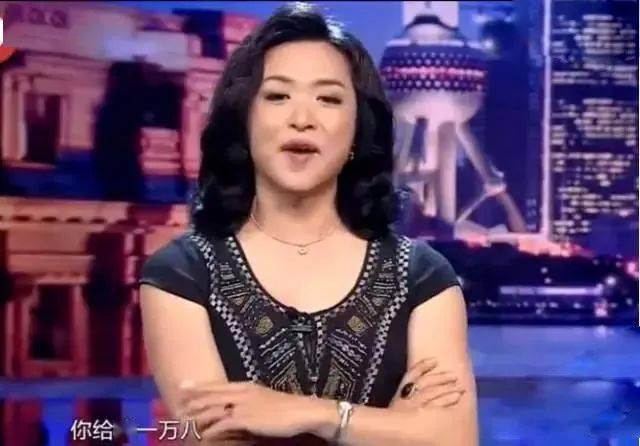 手镯|金星花18000买翡翠手镯被骗！更让人气愤的，是她朋友说的3个字...