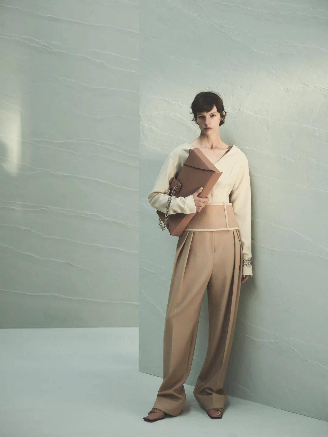 品牌|虚拟科技的介入,时装周不止一个可能性!