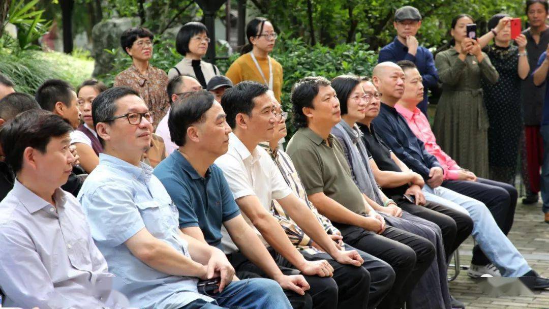 现场视频双鱼还乡余昌梅余宏达中国画作品展在温州市美术馆开幕