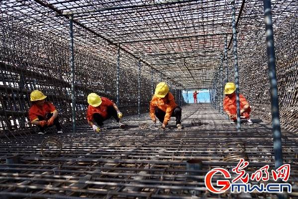 防城港市|【发现最美铁路】防东铁路建设进度过半 擘画中越兴边富民发展蓝图