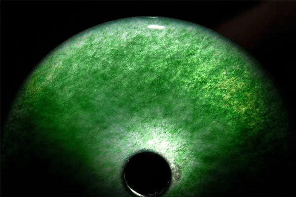 手镯|金星花18000买翡翠手镯被骗！更让人气愤的，是她朋友说的3个字...