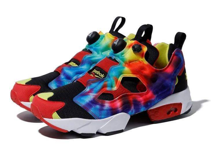 Nike|每日鞋讯 | ?adidas Originals YEEZY BOOST 350 V2「Yecher」最新实物图曝光