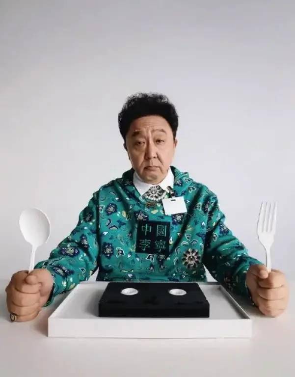 于大爷|行业丨运动品牌李宁为何跨界邀请“相声皇后”于谦代言呢？