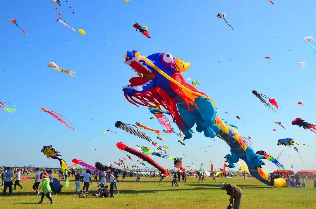 风筝传友谊银线连四海 潍坊国际风筝会在滨海区盛大上演