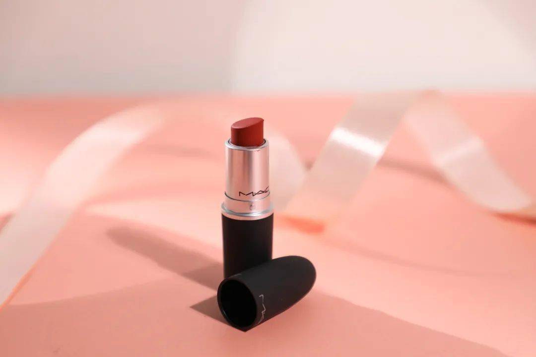 口红|黄皮别再跟风了,网红色都是骗人的!