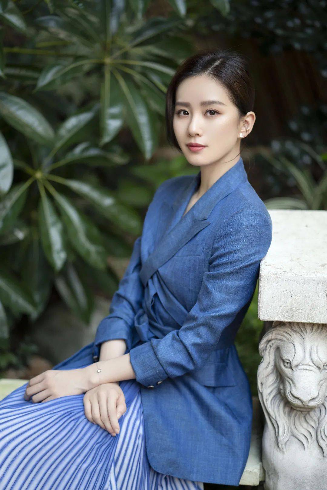 图片|入秋的第一杯奶茶?别忘了给唇色也安排上!