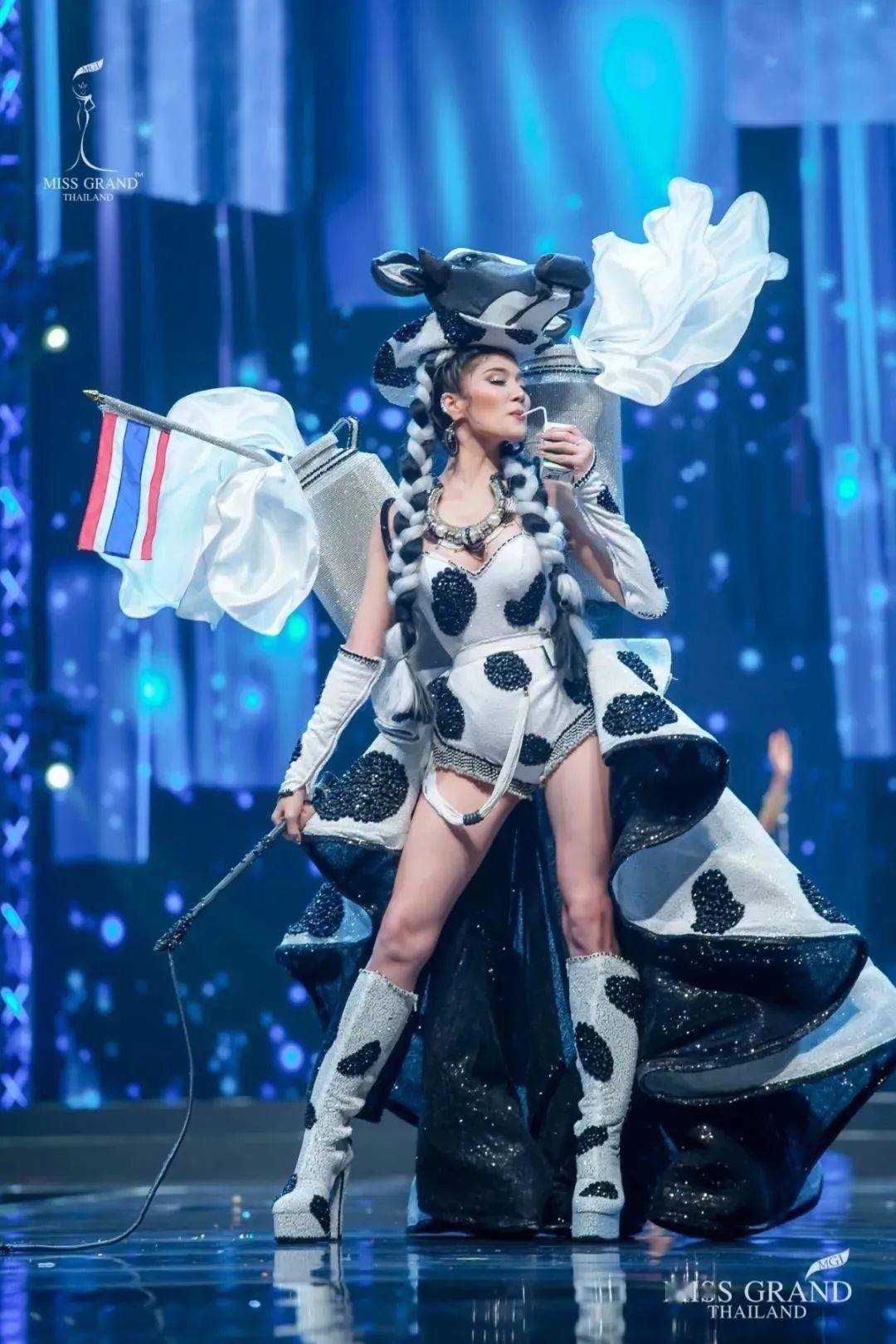 佳丽|性感到流鼻血！泰国妖艳选美燃爆全球，一波“大尺度”现场照，堪比维密