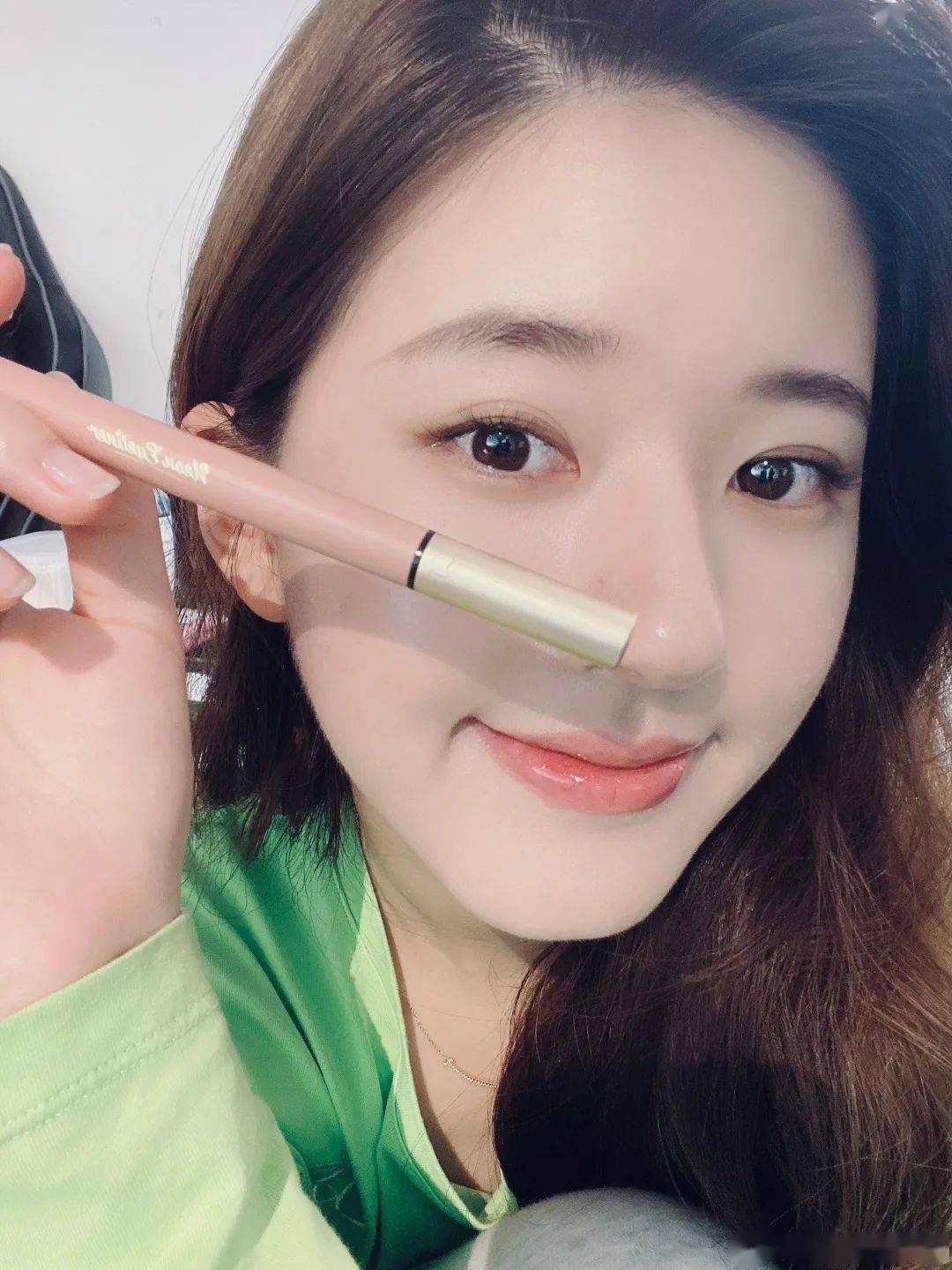 图片|入秋的第一杯奶茶?别忘了给唇色也安排上!