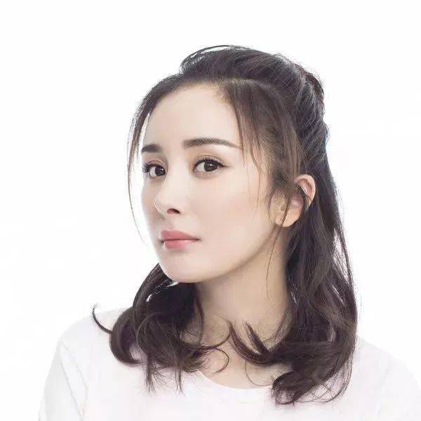 造型|十一出游必学的马尾造型，显瘦显脸小，太上镜了！！