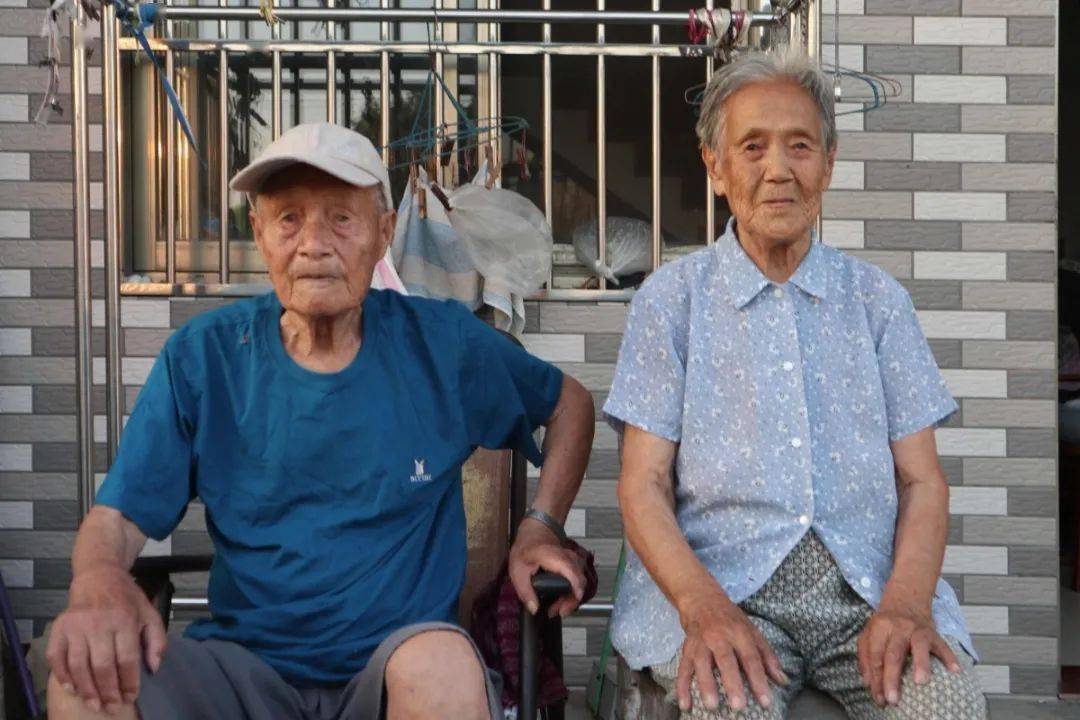 相互依偎岁月静好9吴惠超家你做什么我都陪着你10奚国新家我爱新场但
