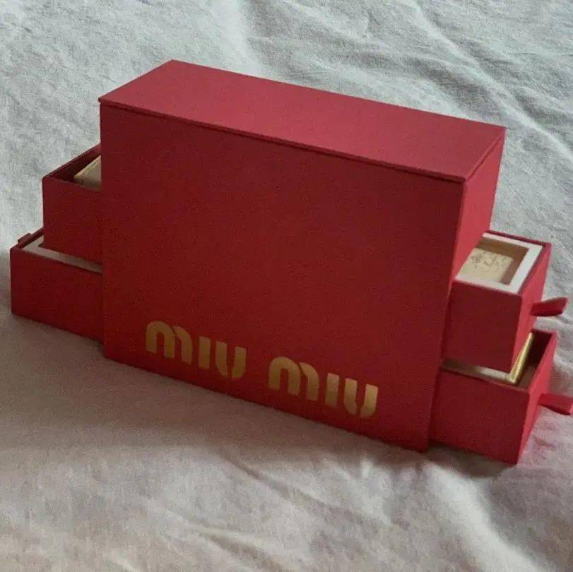 礼盒|大 牌 的 月 饼 长 啥 样 啊 ？