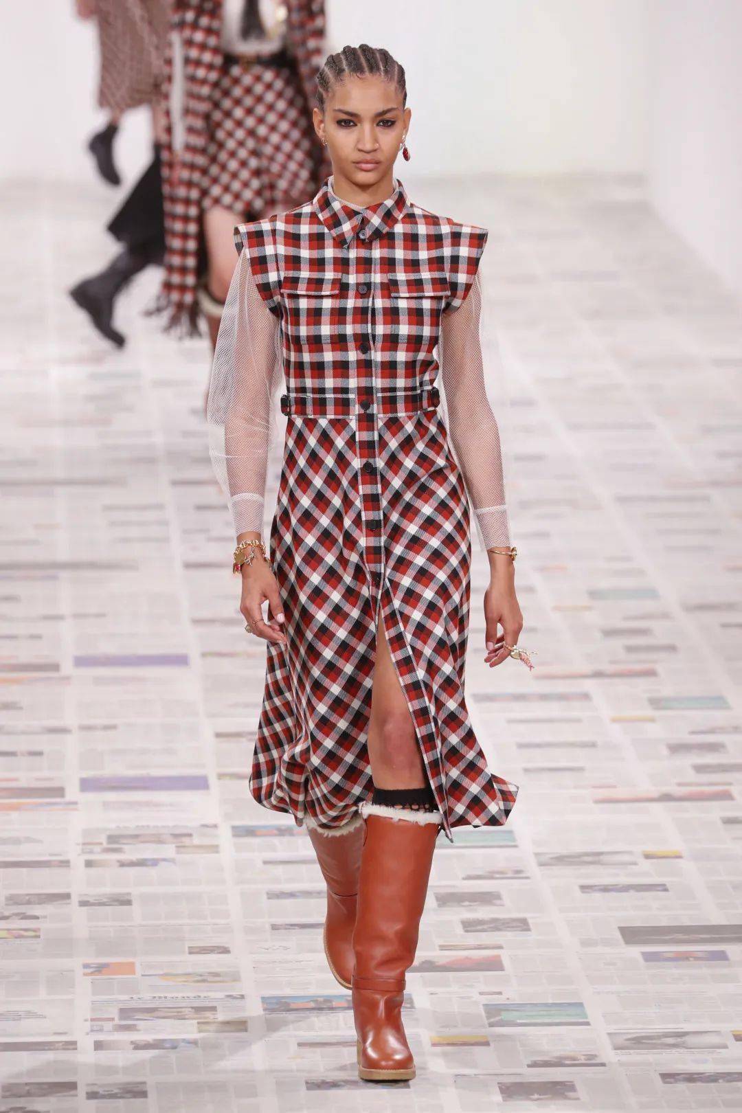 Lucia|让孟美岐、杨采钰都种草的美裙子 据说穿上它才更像“文化人”？