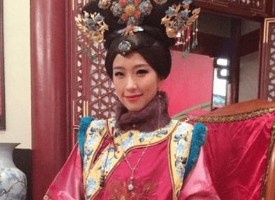 孝淑睿皇后出身卑微,她是怎么入主中宫的?靠的是什么