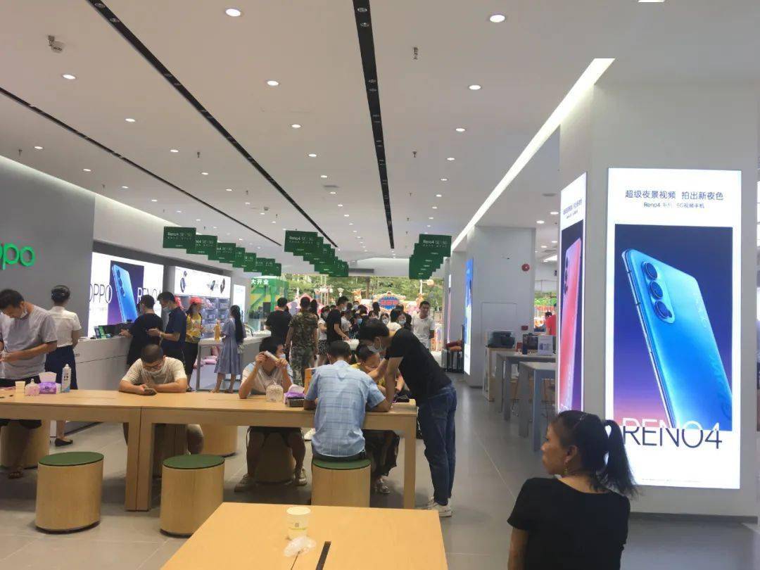 沙井首家「oppo」官方体验店!今天开业,就在华润万家!