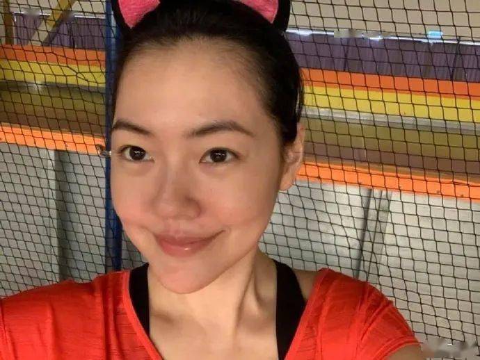 皮肤|小S“摇钱树”计划稳了！母女同登封面似姐妹这是医美的力量？