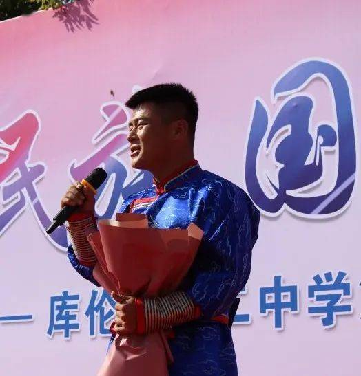 库伦二中校园文化艺术节开幕啦!