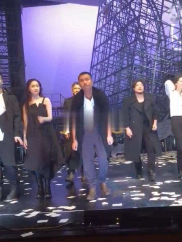 疯狂健身|文章近照状态好，疯狂健身帅出新高度，比当年向南更有型