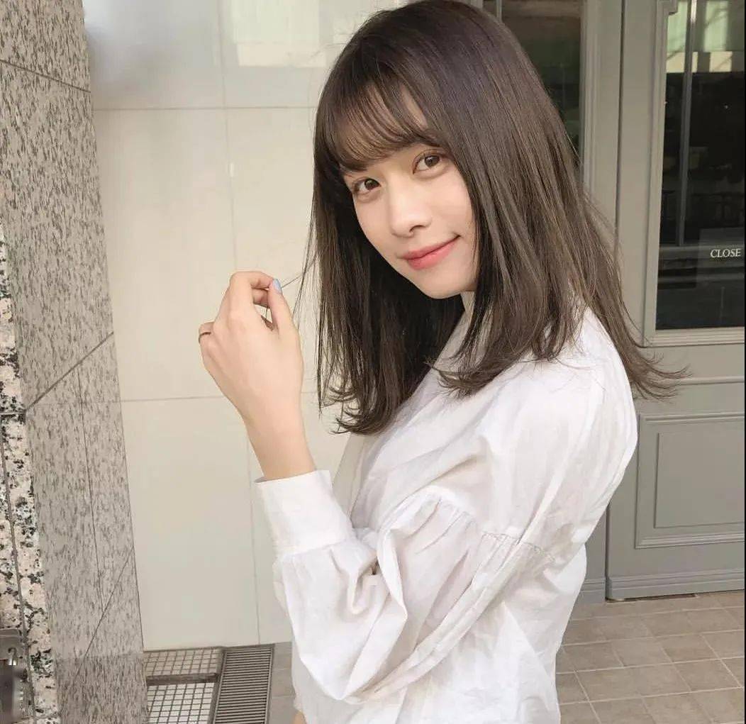 造型|入秋必选的第一款锁骨发造型