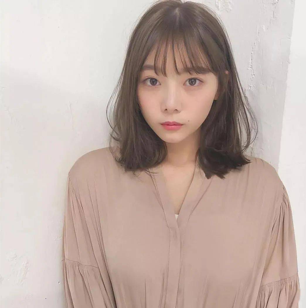 造型|入秋必选的第一款锁骨发造型