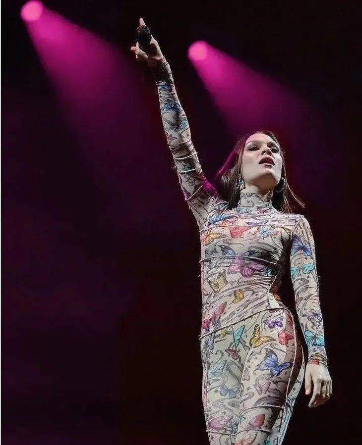 妹妹|时髦办 | BLACKPINK又花了几百万买衣服，这次穿了什么？