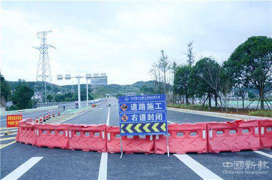 道路没完工就举办通车仪式?回应:仅“技术通车”