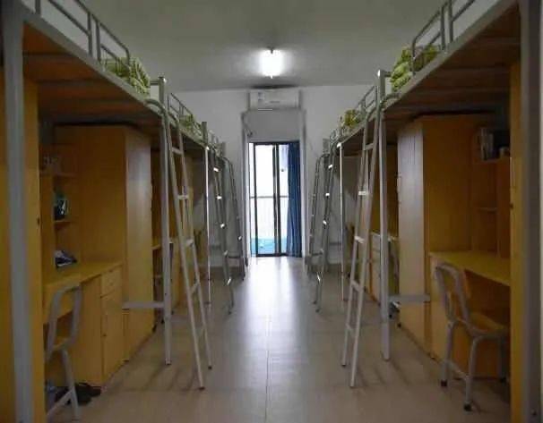 广州市南武中学标准人数:四-八人间内部配置:独立卫浴,空调,柜子,学校