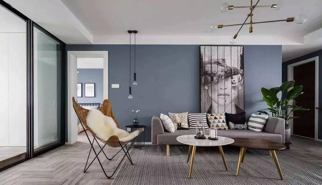 沙发背景墙装修高级感 77c8df033cf948348b9a79e2e600d5f1.jpeg