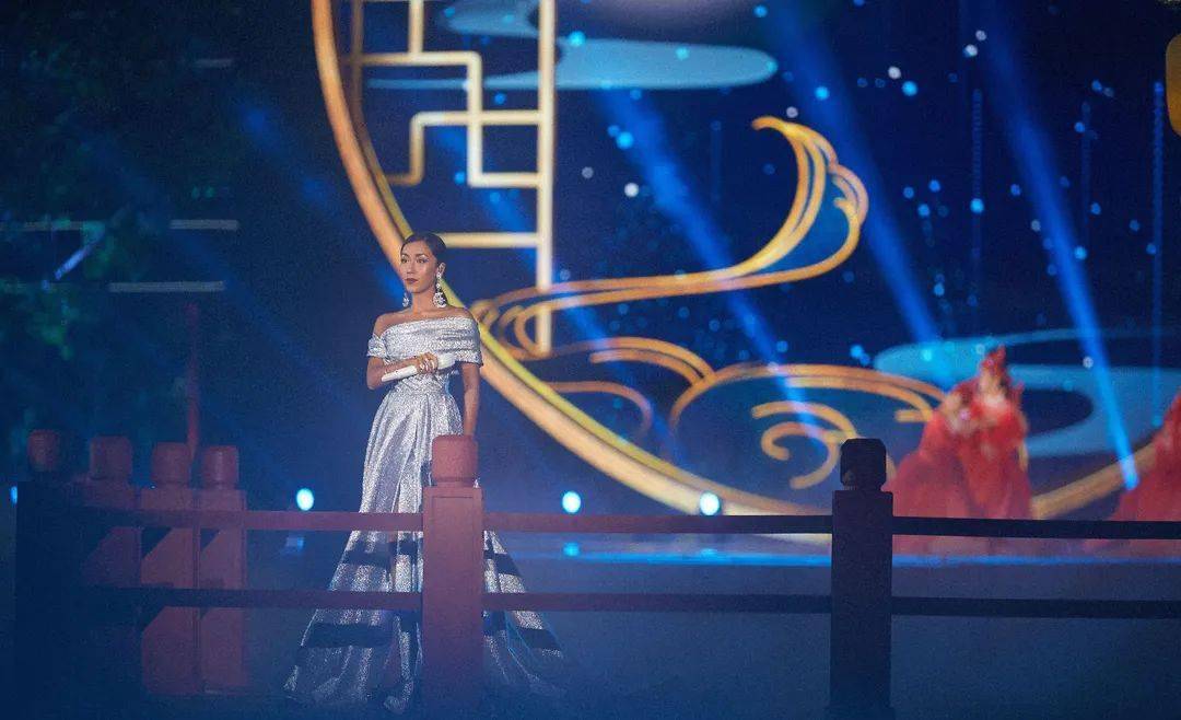 配饰|拉风派vs精致派?你pick哪一种配饰style?