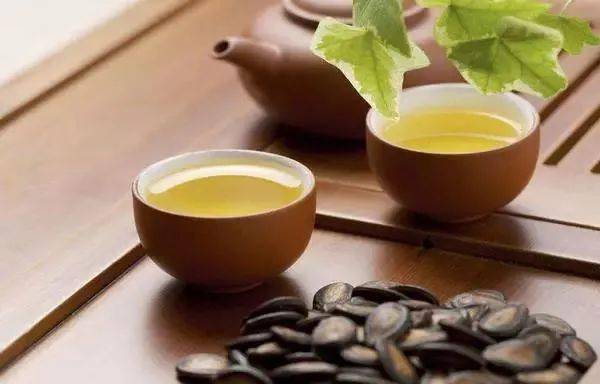 做法|喝茶中的留根、闷泡与坐杯