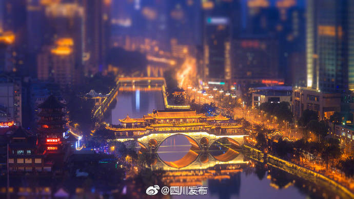 经济|文旅“夜宴”点亮夜经济