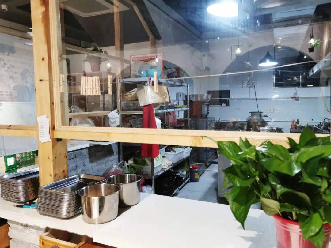 活动|1元吃烤鱼！1元喝啤酒！火爆全国的“小腰精”来唐河啦！