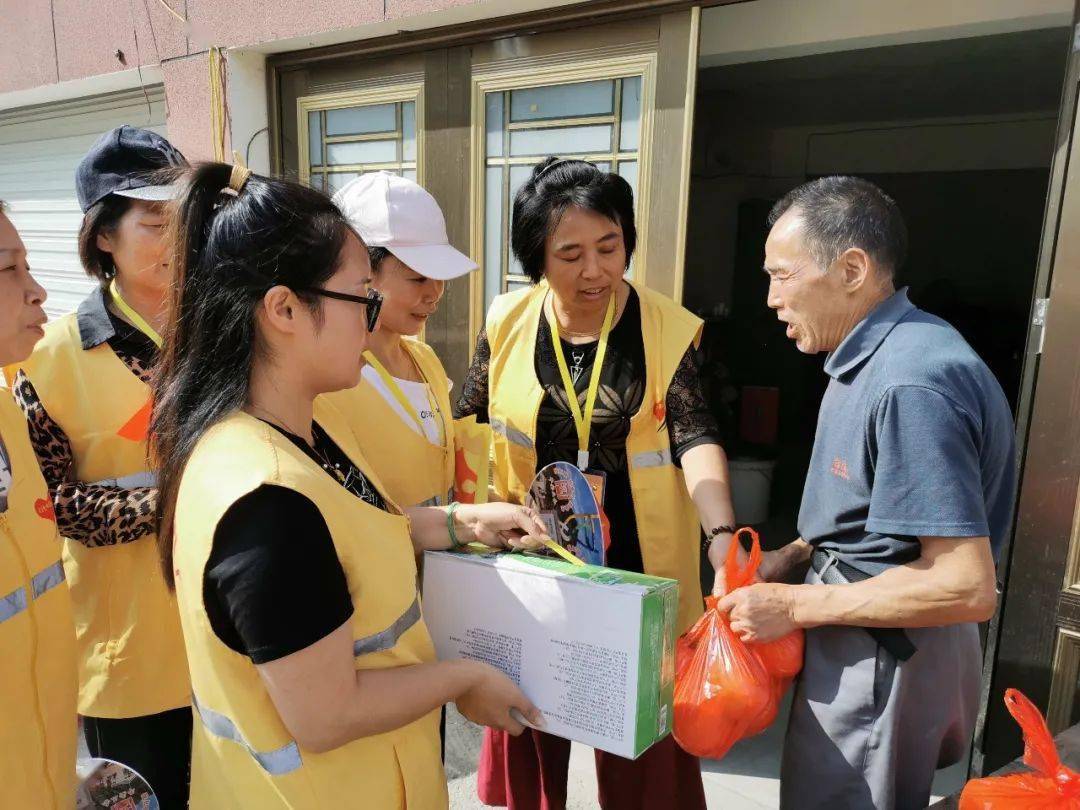 (今日头条)浙江天台有位养女反哺感天动地