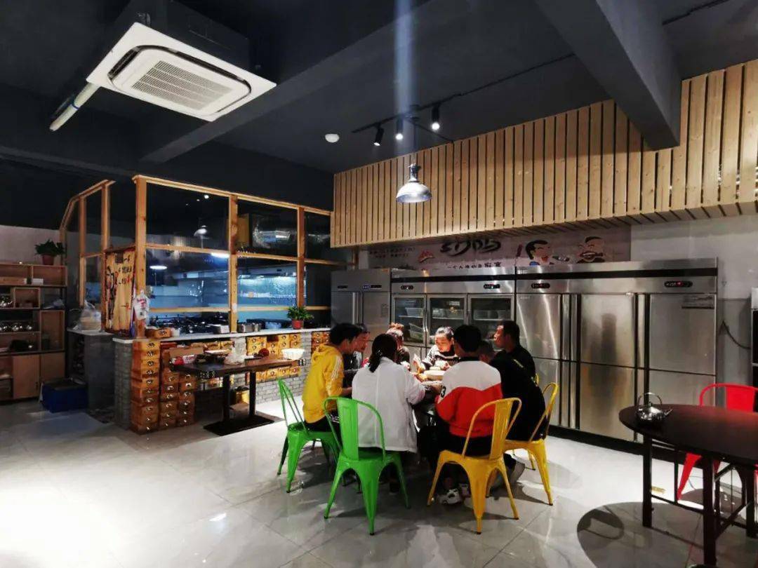 活动|1元吃烤鱼！1元喝啤酒！火爆全国的“小腰精”来唐河啦！