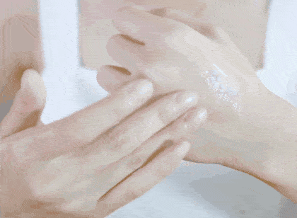 聚光灯|皮肤比丝绸还滑！涂上它自带“聚光灯”,这才是女人该有的样子！