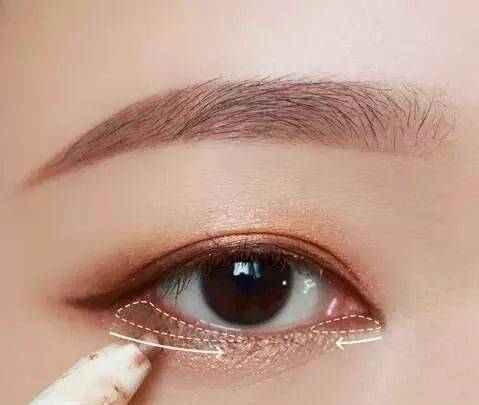 眼影|这么水灵的韩系妆容，这么化最简单~