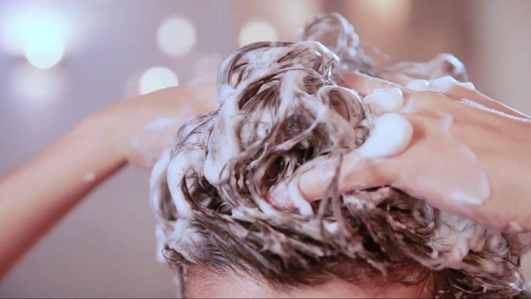 品牌|热销260万个的菊星洗发皂，日本天皇御用品牌，轻松搞定油腻脱发！