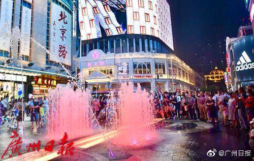 人均旅游消费_2021年历年人均消费(2)