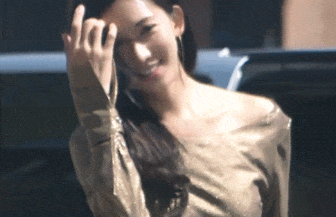 志玲姐姐还是那么的美今天招聘会,我去应聘,轮到我面试的时候,面试官