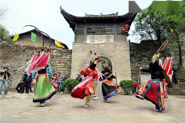 2020国庆旅游收入成_2020年国庆各省旅游收入排名揭晓,最富裕是它,四川竟