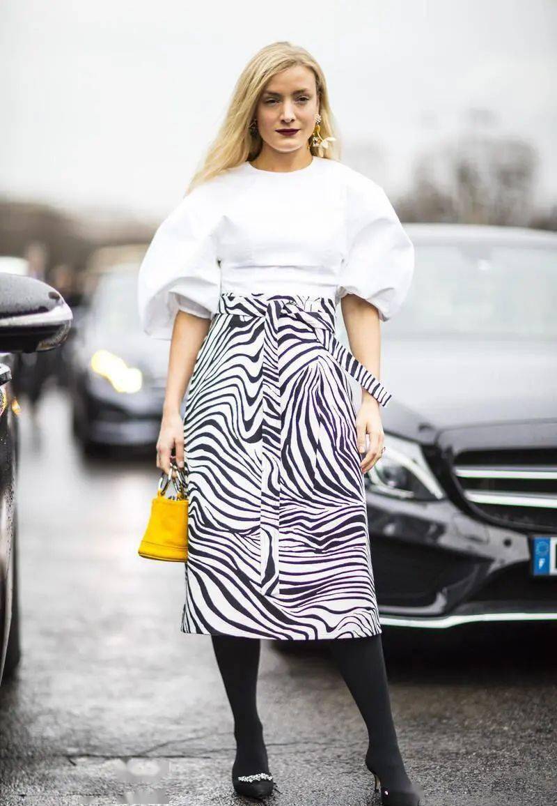 为美|还在减肥啊？这个秋天＂以胖为美＂，这几件衣服让你＂肉＂而不肿