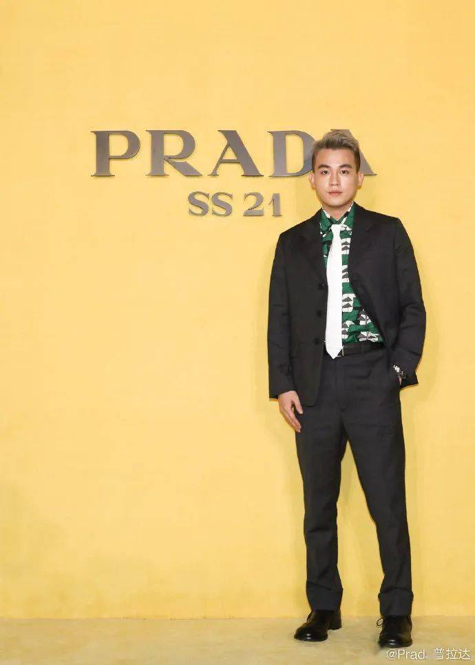 云看秀|坐在云看秀的虚拟前排上应该穿什么？