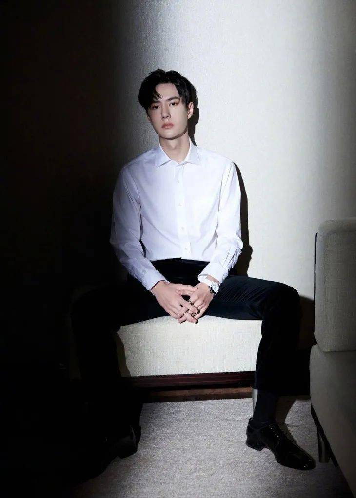 Cartier|江疏影的腕表，《从入门到（因价格而）放弃》