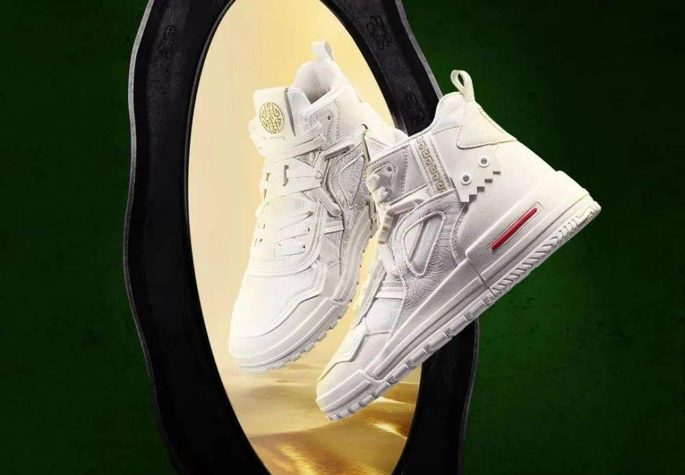 运动|运动品牌改「潮」换代