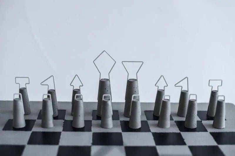 棋子|建筑大师为何都要设计自己风格的国际象棋？