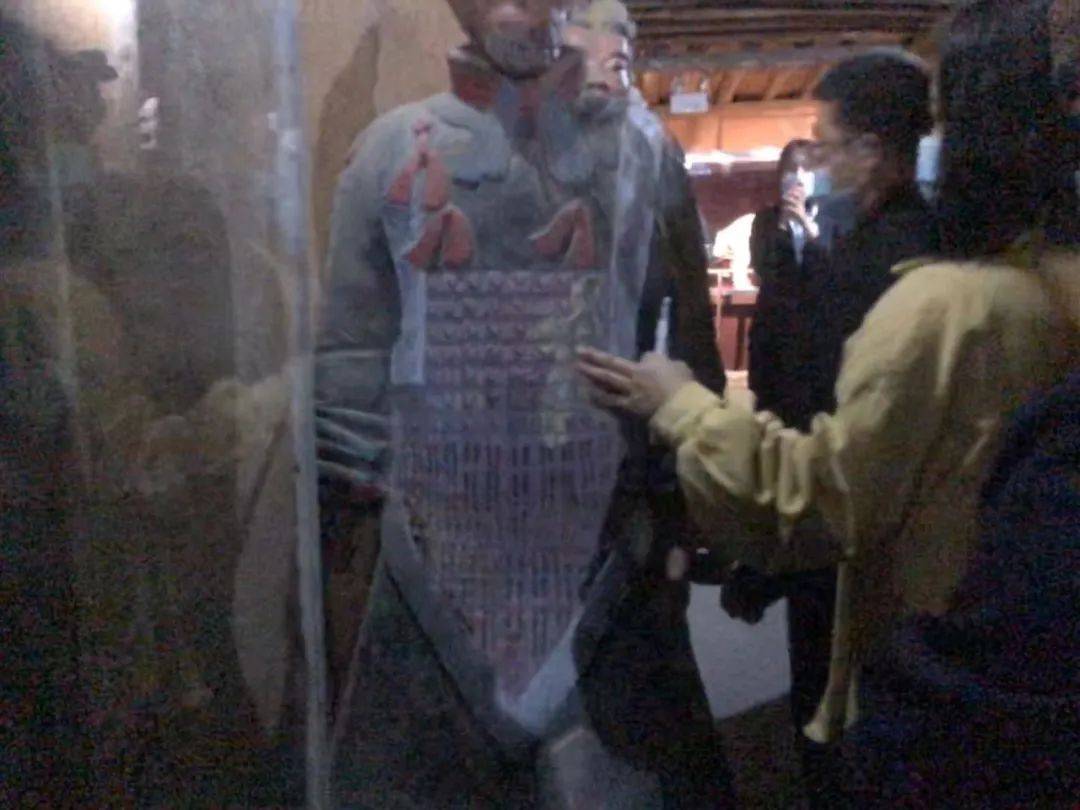 太离谱了，我被骗去看了西安最真的假兵马俑