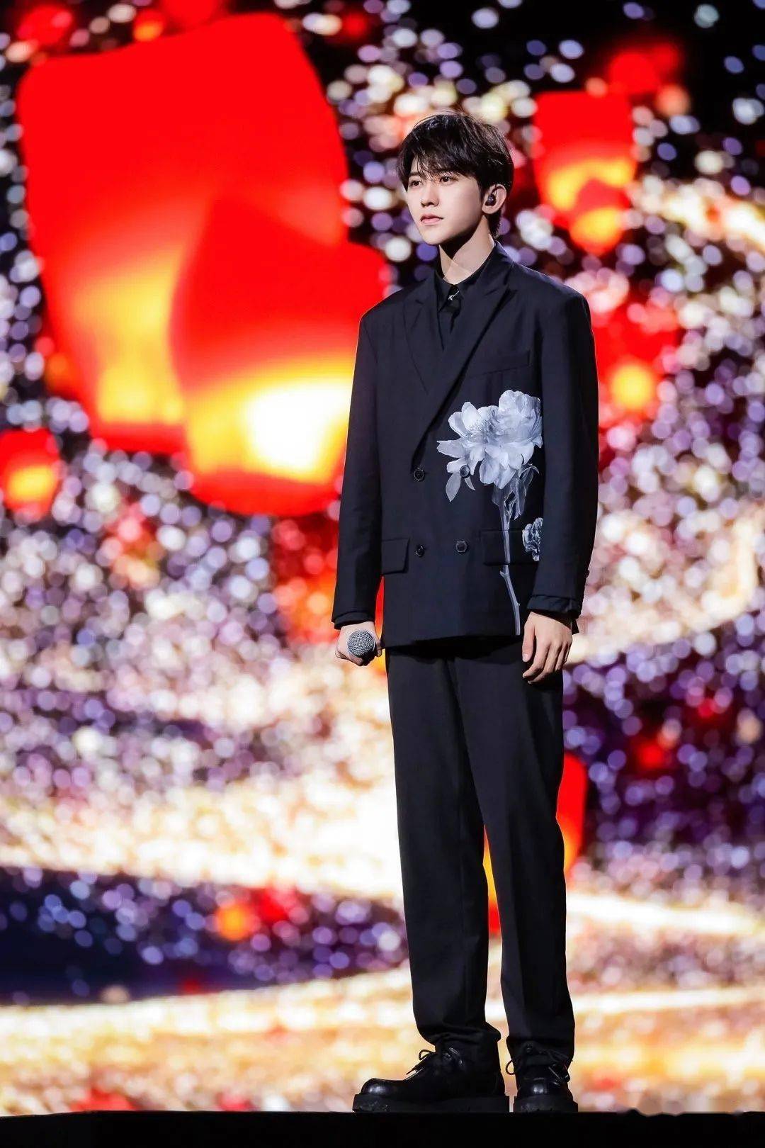 女装|谁是2020年全球最佳女装设计师？