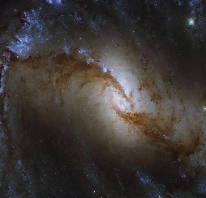 宇宙的奥秘 | 带你看星系恒星诞生的壮丽景象